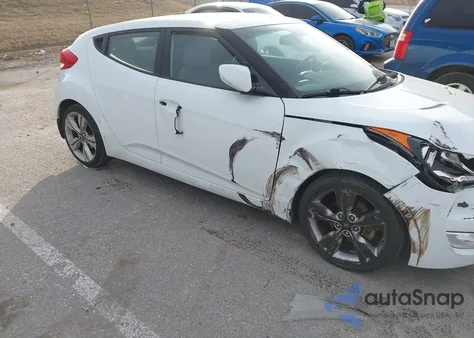 2013 Hyundai Veloster Base W/Gray z USA, uszkodzony, nr VIN KMHTC6ADXDU165427